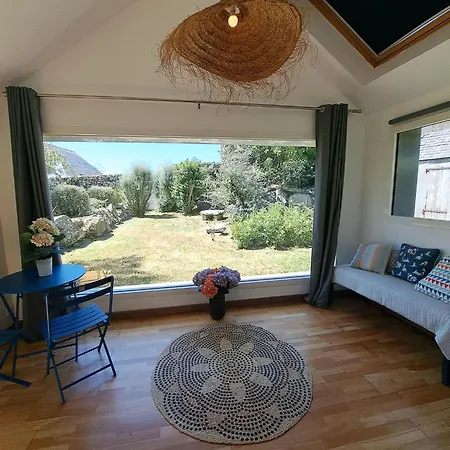 Breton Granite Stone House Near The Sea *